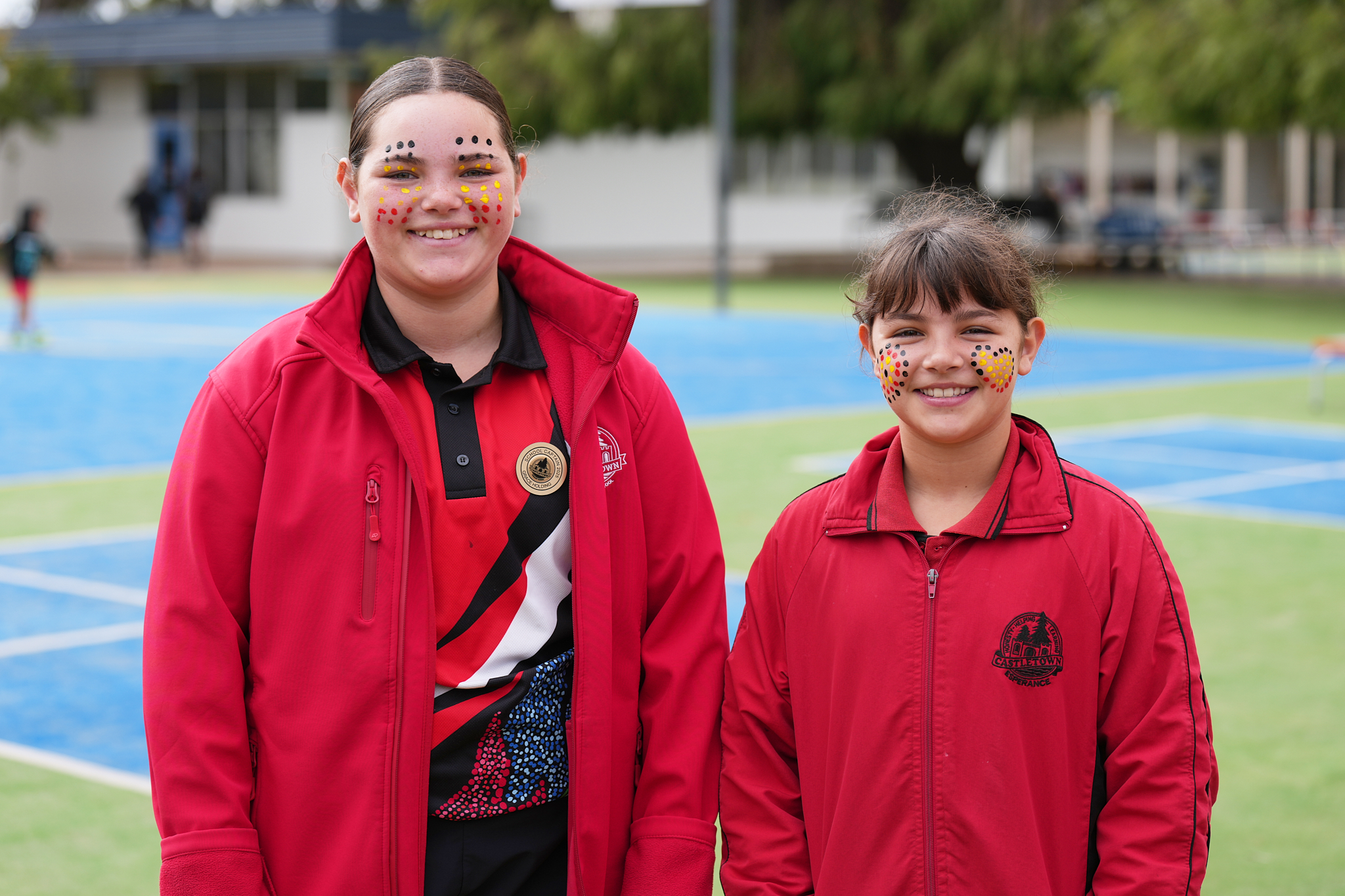 /uploaded_files/media/gallery/17731179674 Holding Girls.jpg